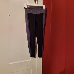 Black gray leggings vs pink